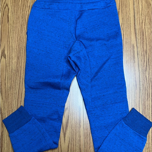 Brand new Nike Teck Fleece sweatpants - Picture 3 of 3